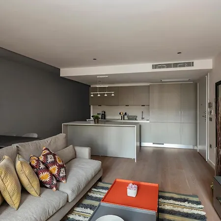 Beautiful Bright Modern 2bed2bath Gem! #67 Apartamento