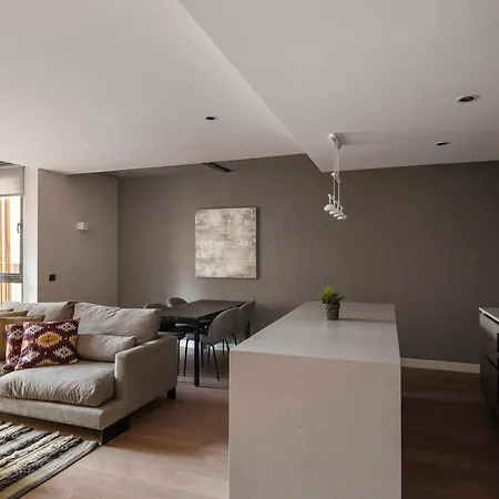 Beautiful Bright Modern 2bed2bath Gem! #67 Стамбул